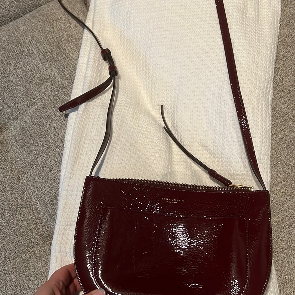 Tory Burch crossbody saddle patent purse